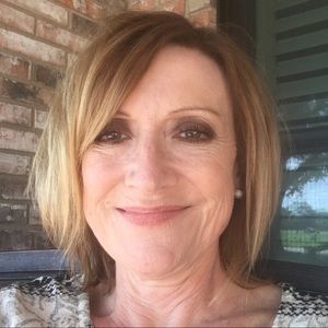 Meet your Posher, Deborah